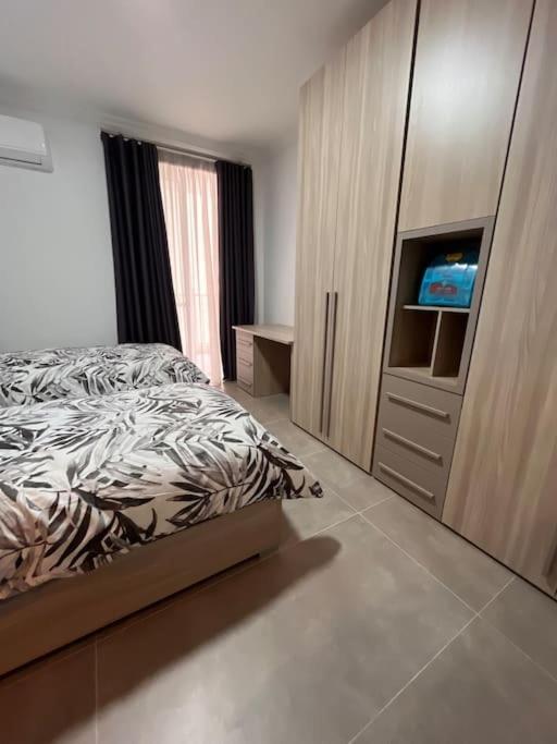 3 Bedroom Seaside Luxury Accommodation - Sleeps 8 St. Paul's Bay Buitenkant foto