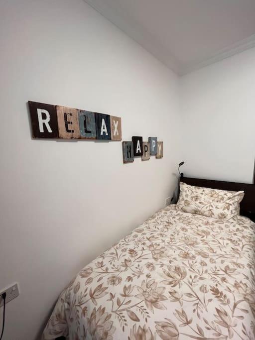 3 Bedroom Seaside Luxury Accommodation - Sleeps 8 St. Paul's Bay Buitenkant foto
