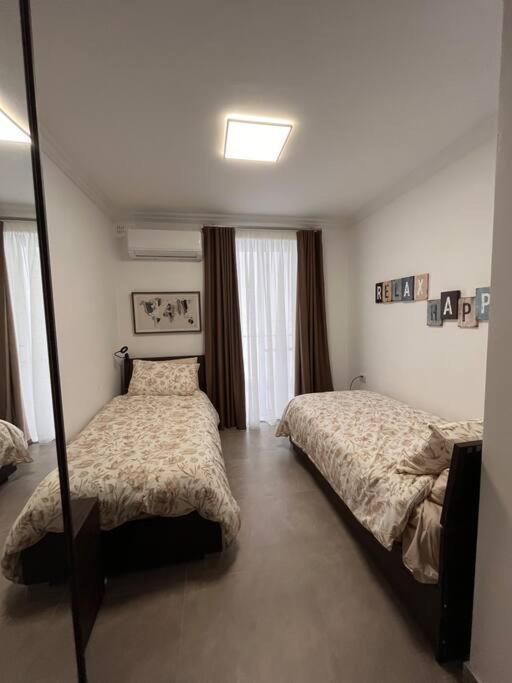 3 Bedroom Seaside Luxury Accommodation - Sleeps 8 St. Paul's Bay Buitenkant foto